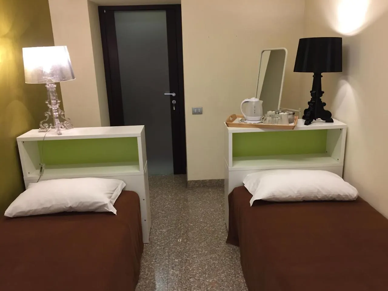 Bergamo Center Rooms 0*,
