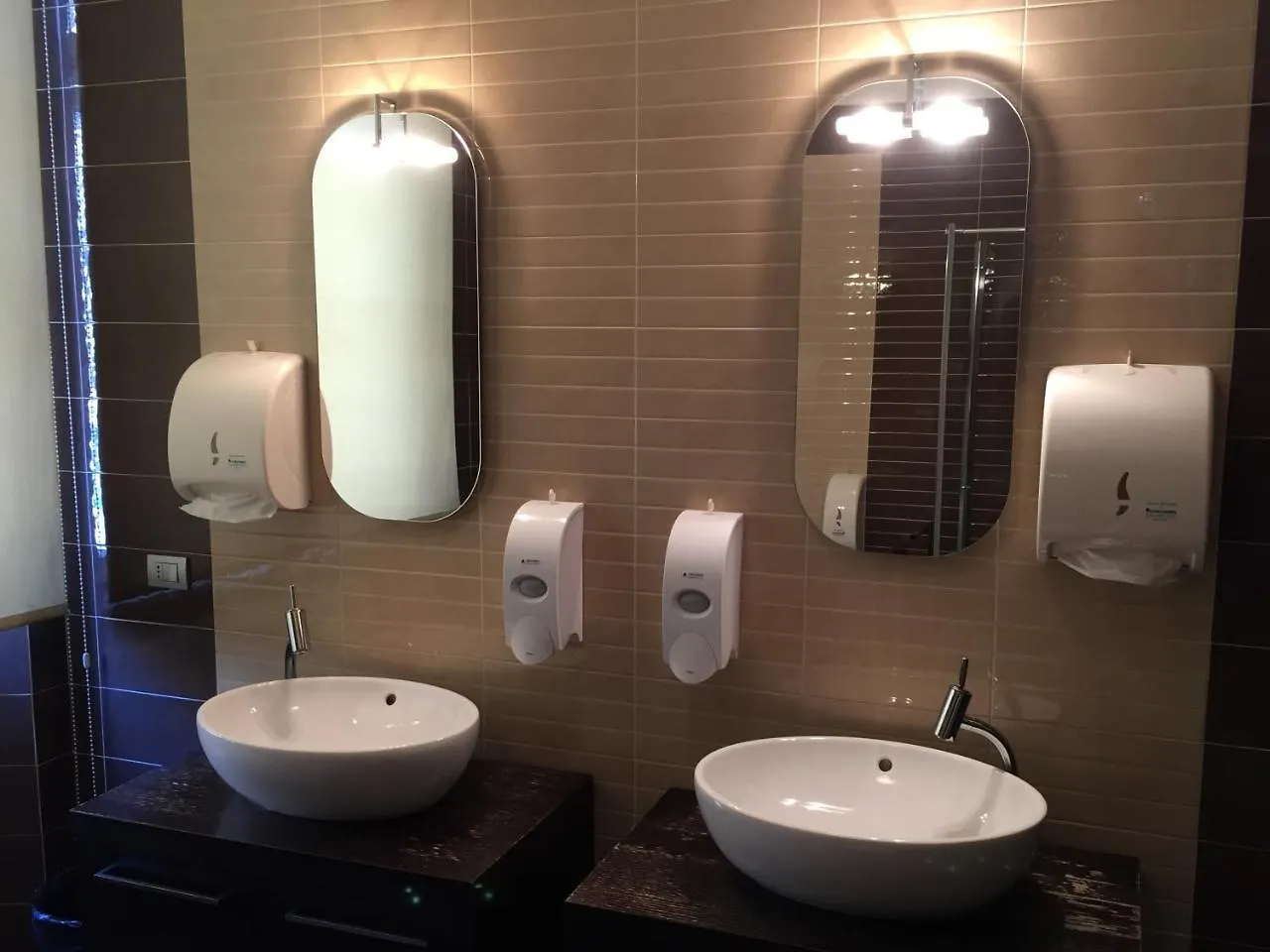 Bergamo Center Rooms